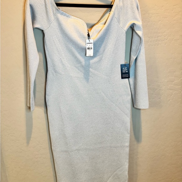 Express Dresses & Skirts - Express Off-White Long-Sleeve Bodycon Midi Dress